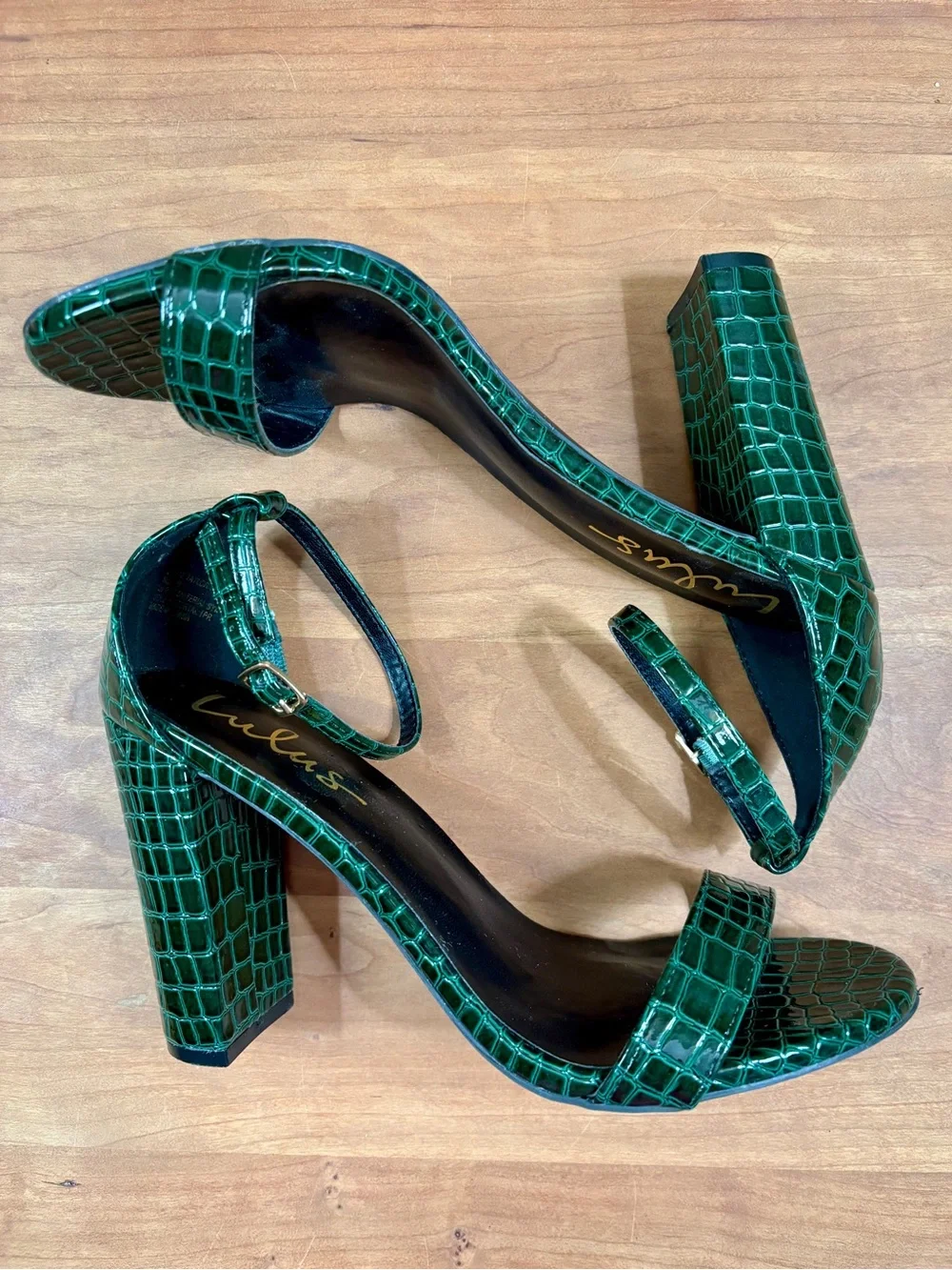 Lulus Taylor Evergreen Crocodile-Embossed Block Heel Sandals Ankle Strap size 8
